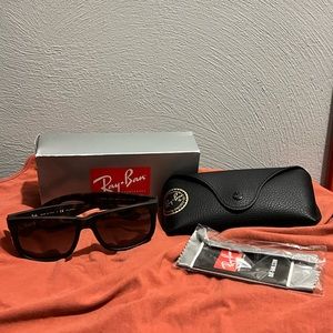 RayBan